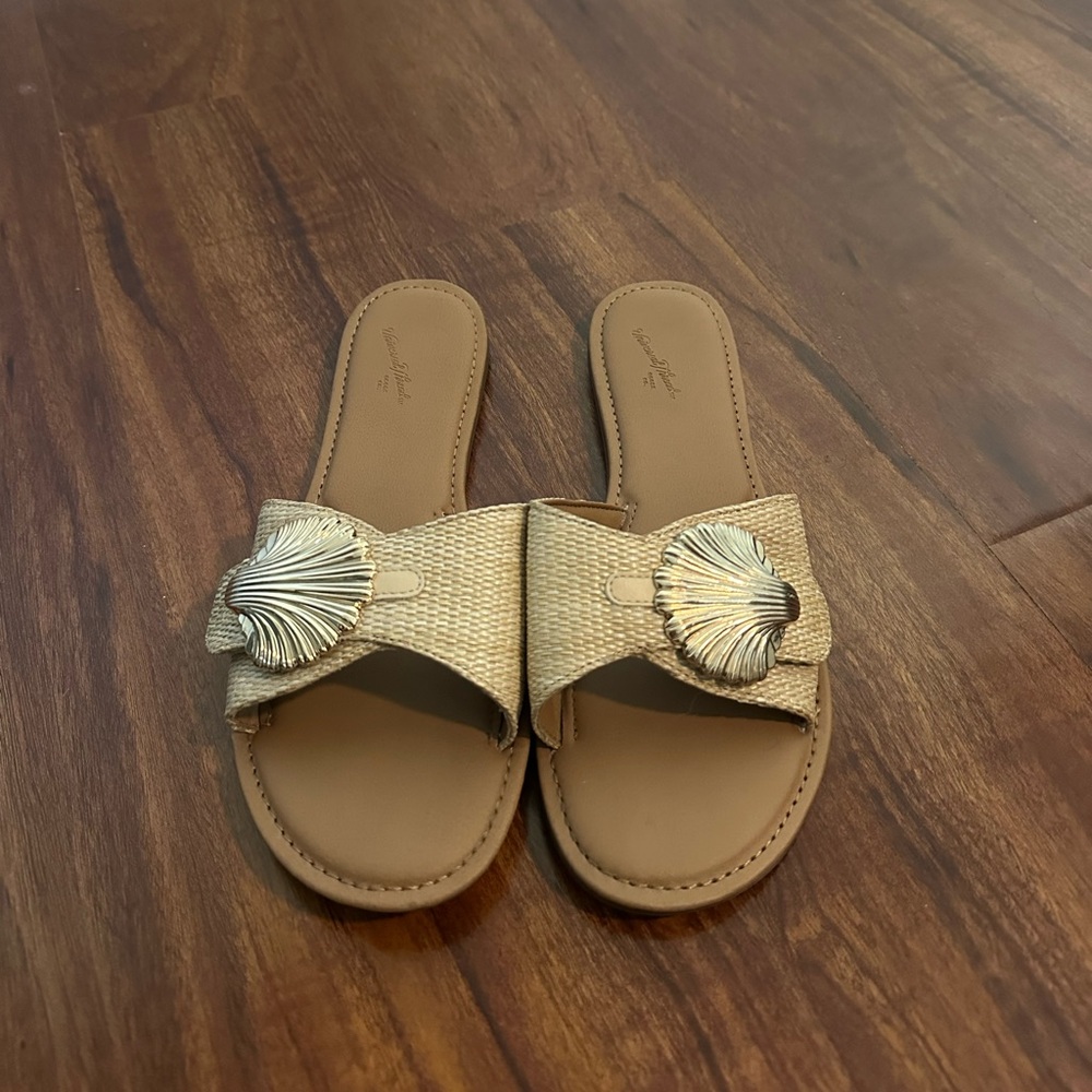 Gold Shell Sandals